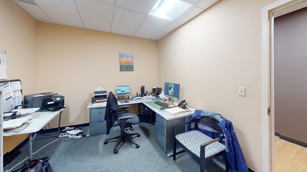 More Photos Of 1 Pillsbury St, Concord Office For Lease