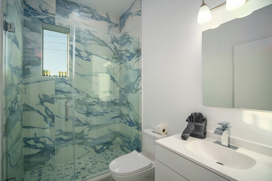 More Photos Of 1000-1006 N Riverside Dr, Pompano Beach Apartments For Sale