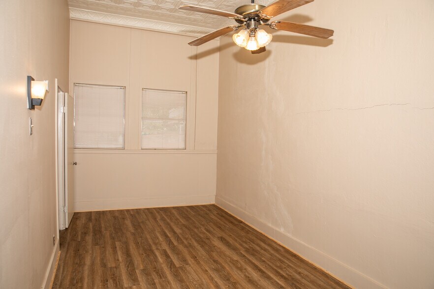 More Photos Of 515 Colorado, Burton Apartments For Sale