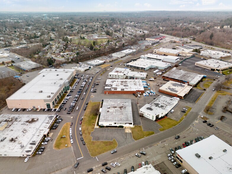 More Photos Of 170 Eileen Way, Syosset Flex For Lease