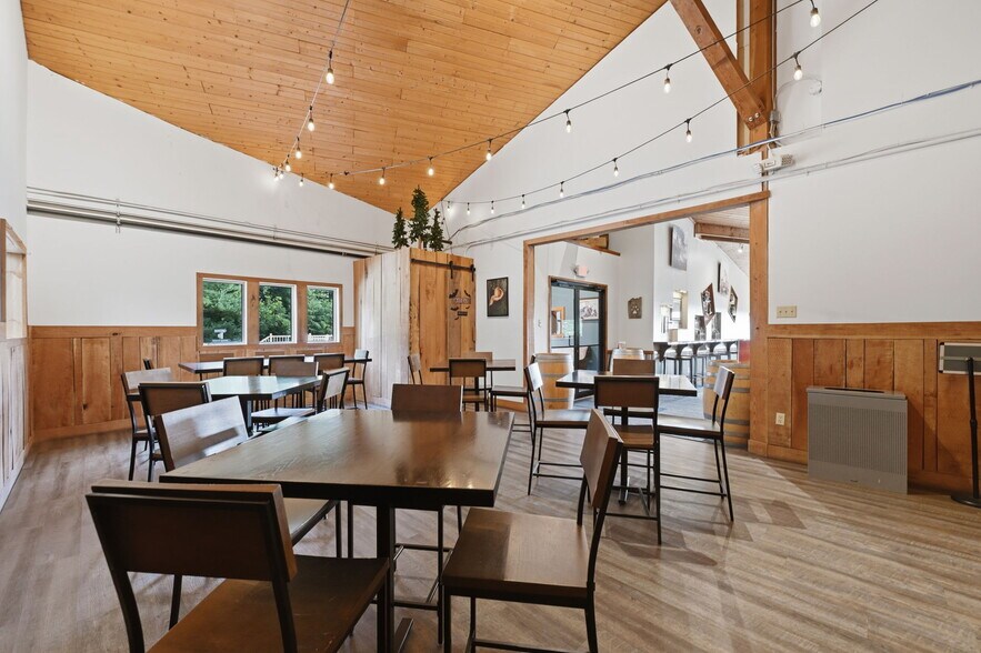 More Photos Of 2637 S Cleveland Massillon Rd, Barberton Winery Vineyard For Sale