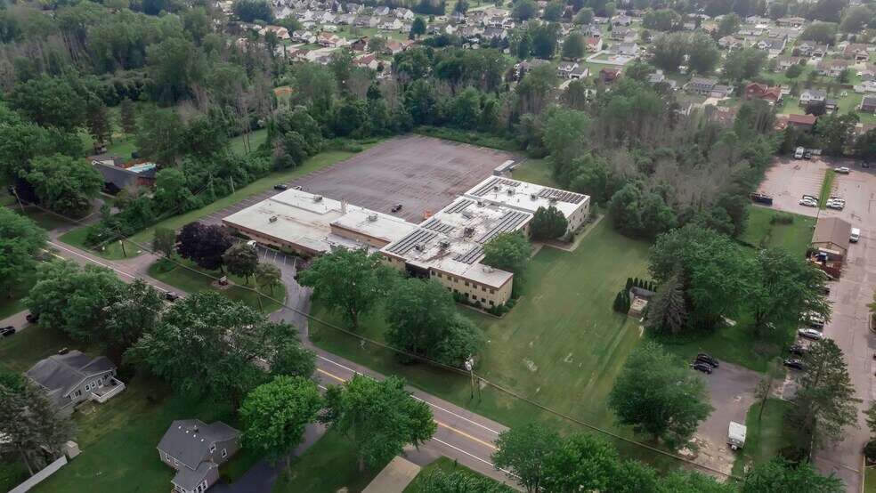 More Photos Of 7290 Nash Rd, North Tonawanda Showroom For Sale