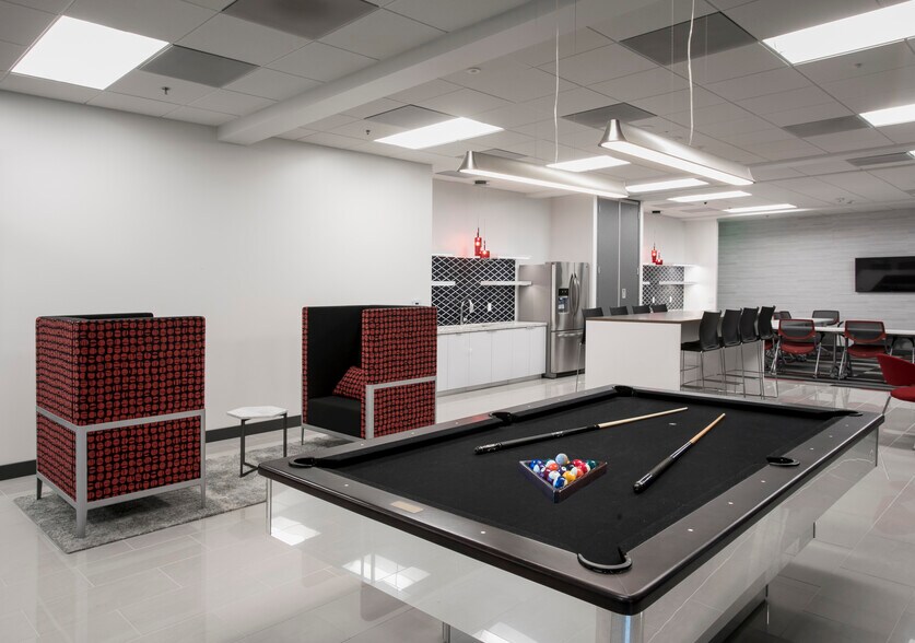 More Photos Of 1851 E 1st St, Santa Ana Office For Lease