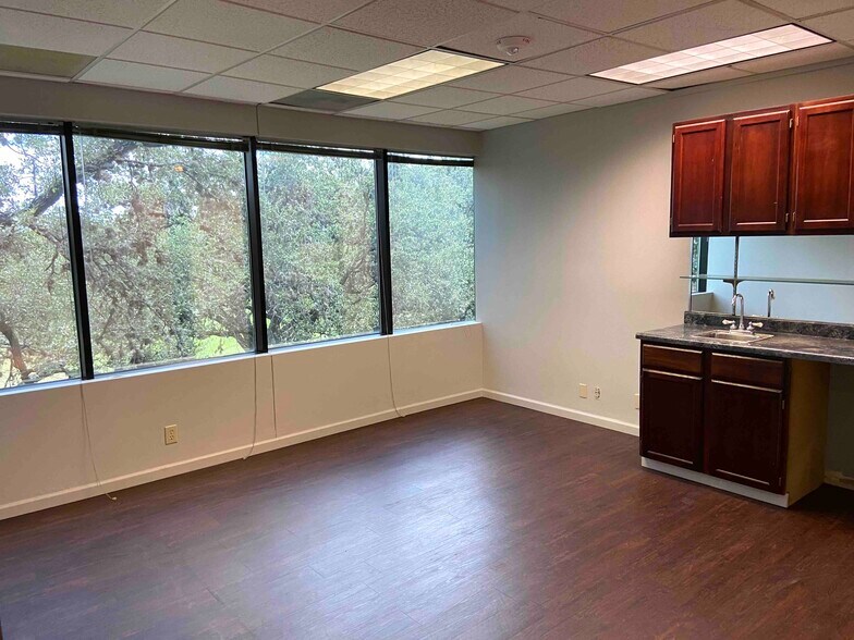 More Photos Of 4242 Medical Dr, San Antonio Medical For Sale