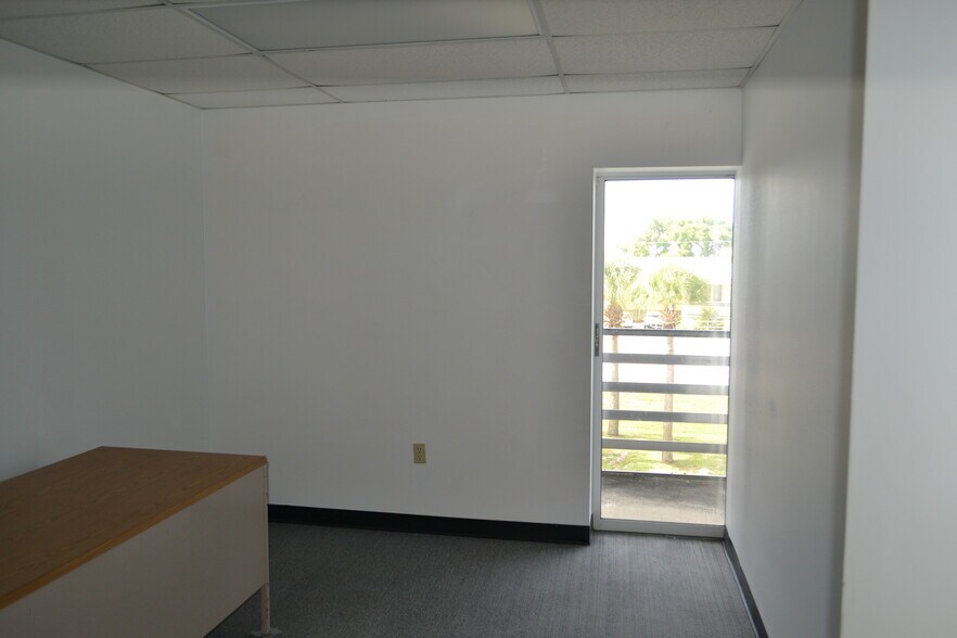 More Photos Of 1460 S McCall Rd, Englewood Medical For Sale