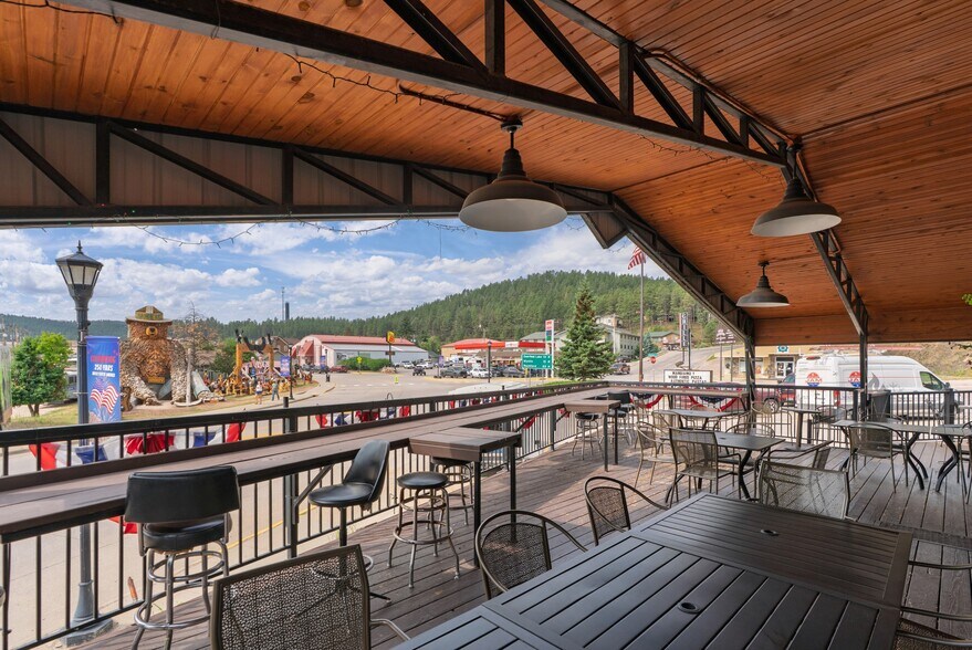 More Photos Of 158 Museum Dr, Hill City Restaurant For Sale