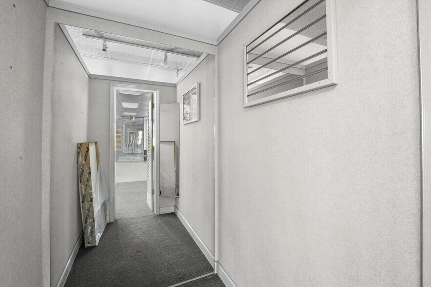 More Photos Of 8650 W 159th St, Orland Park Storefront Retail Office For Lease