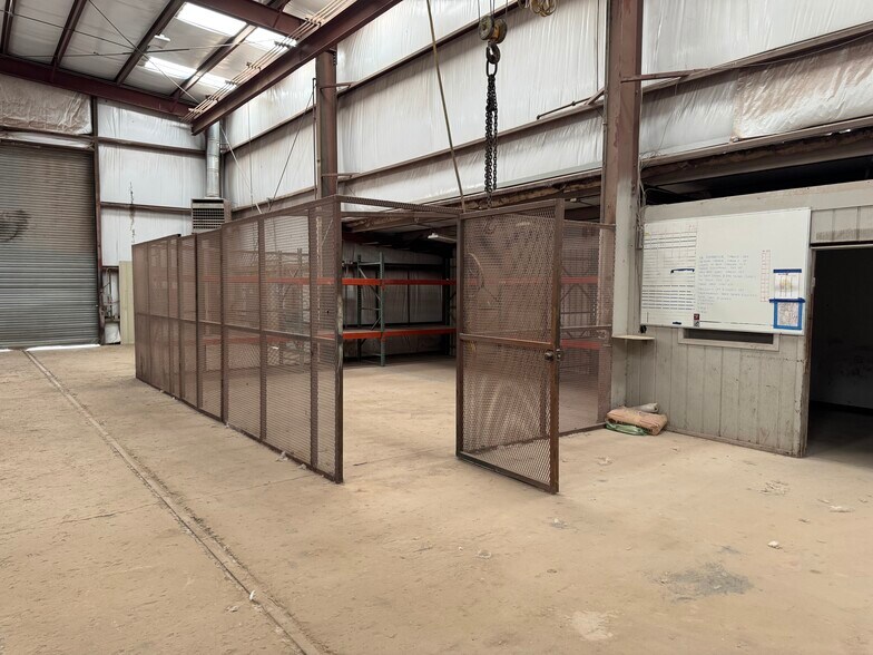 More Photos Of 3938 S County Road 1290, Odessa Warehouse For Lease