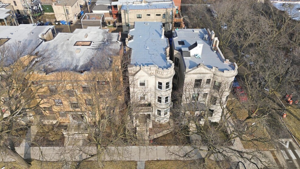 More Photos Of 3136 W Logan Blvd, Chicago Multifamily For Sale