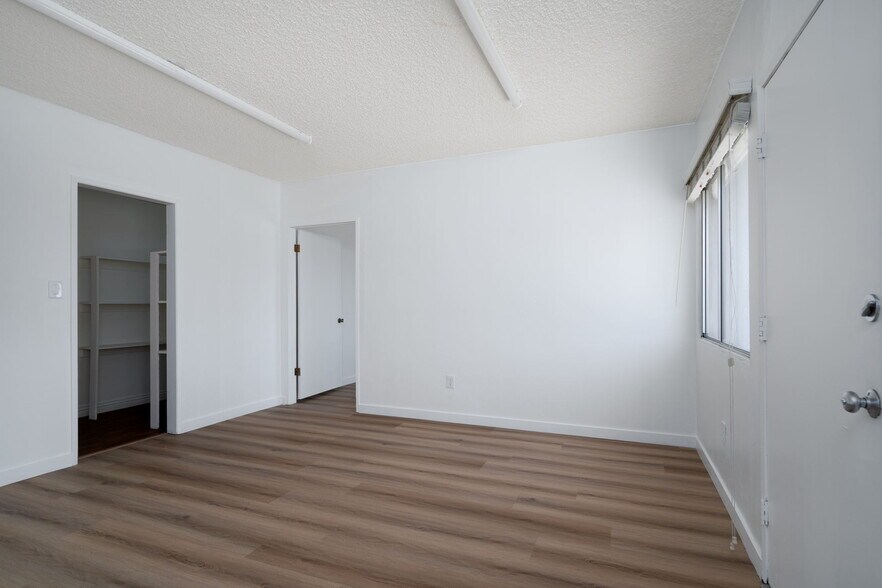 More Photos Of 320 Kentucky St, Bakersfield Manufacturing For Sale