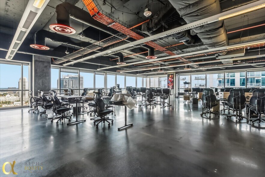 More Photos Of 189 S Orange Ave, Orlando Office Residential For Sale