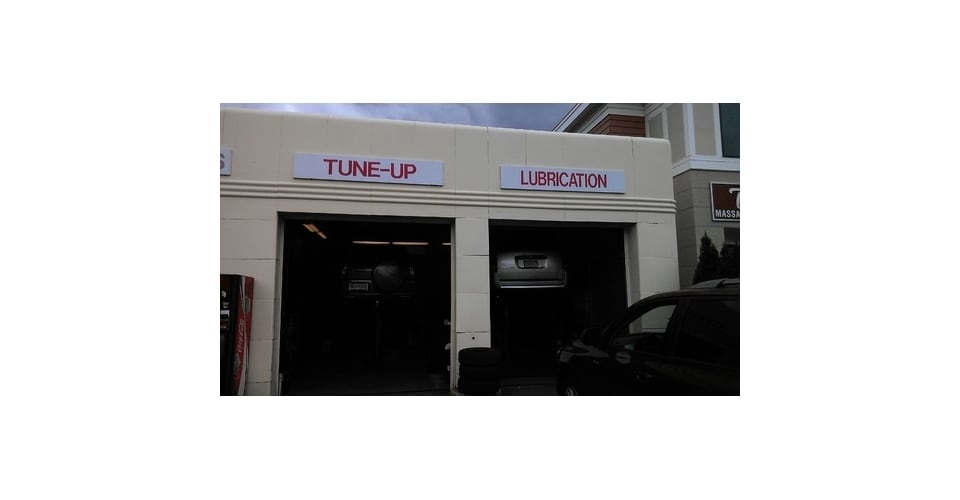 More Photos Of 911 Washington St, Newton Auto Repair For Sale