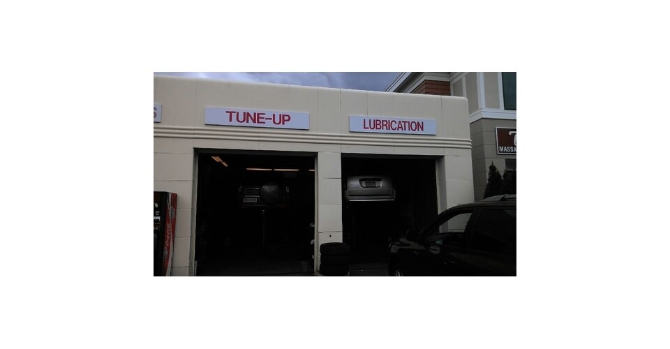 More Photos Of 911 Washington St, Newton Auto Repair For Sale