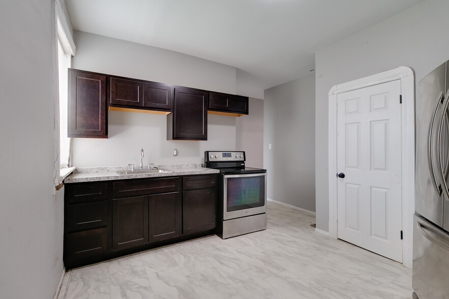 More Photos Of 1402 Granville Pl, Saint Louis Apartments For Sale