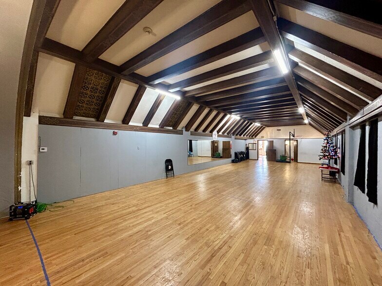 More Photos Of 2324 W 111th St, Chicago Apartments For Lease