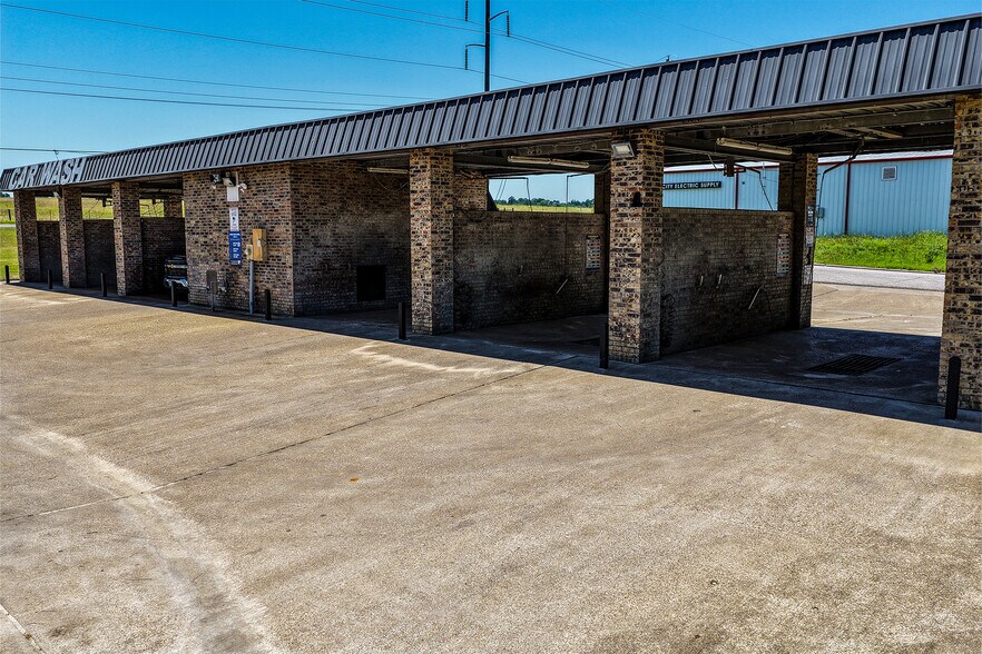 More Photos Of 1902 American Legion dr, Huntsville Specialty For Sale