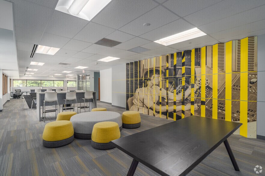 More Photos Of 955 Chesterbrook Blvd, Chesterbrook Unknown For Lease