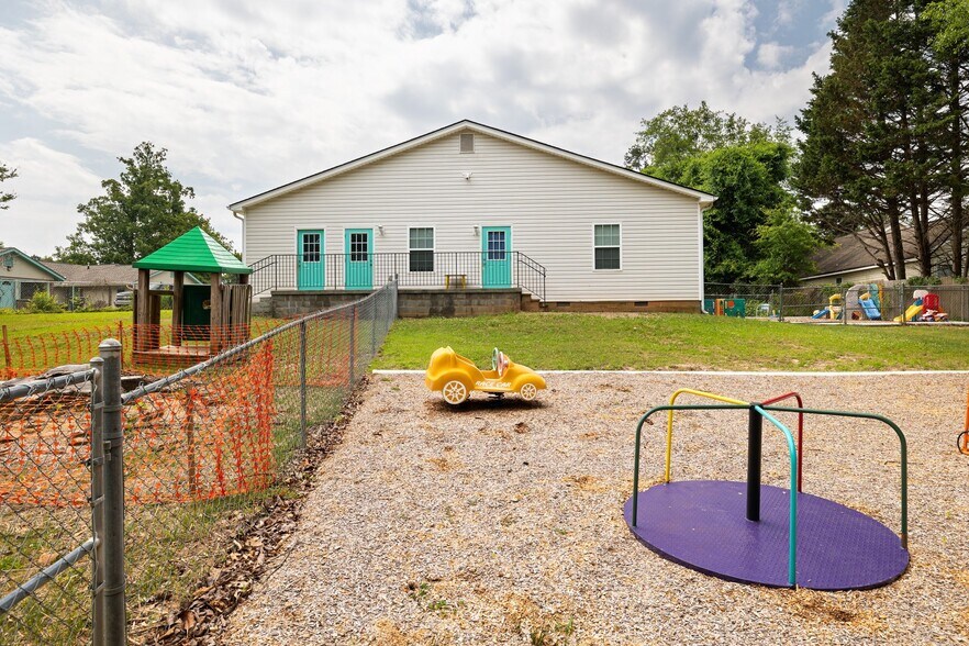 More Photos Of 824 Temple Rd, Bremen Daycare Center For Sale