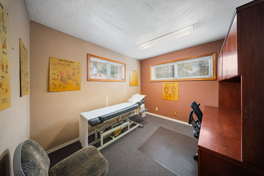 More Photos Of 800 Douglas Blvd, Roseville Medical For Sale