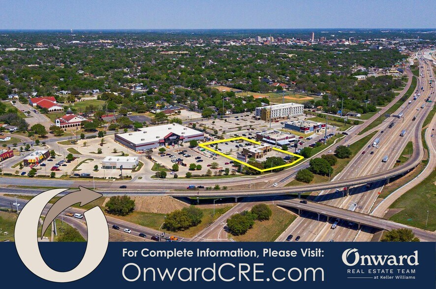 More Photos Of 2609 S Jack Kultgen Expy, Waco Restaurant For Sale