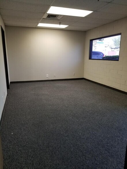 More Photos Of 1933 W 11th St, Upland Unknown For Lease