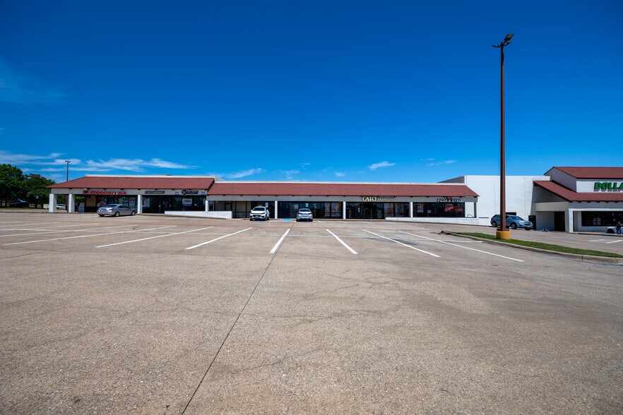 More Photos Of 601-735 Harwood Rd, Bedford Unknown For Lease