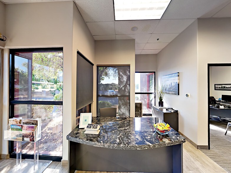 More Photos Of 1733 N Greenfield Rd, Mesa Medical For Lease