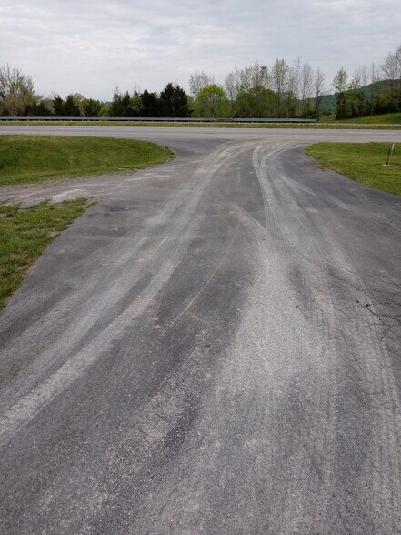 More Photos Of 3555 John Bragg Hwy, Woodbury Land For Lease