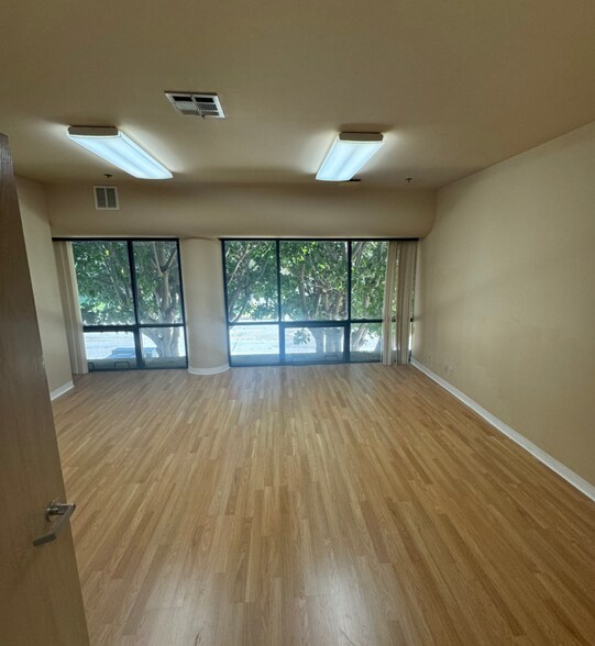 More Photos Of 1705 Donlon St, Ventura Refrigeration Cold Storage For Lease