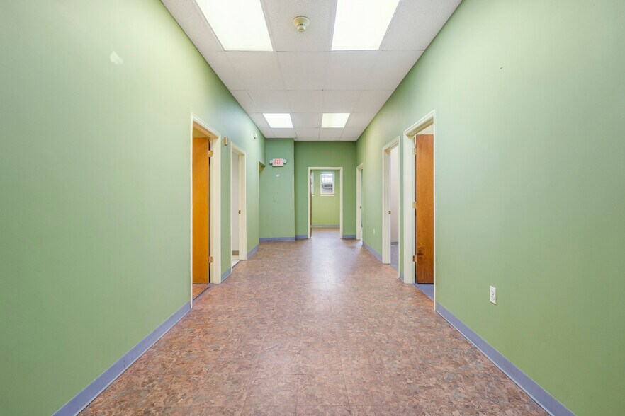 More Photos Of 91 Main St, Woodbridge Storefront For Lease