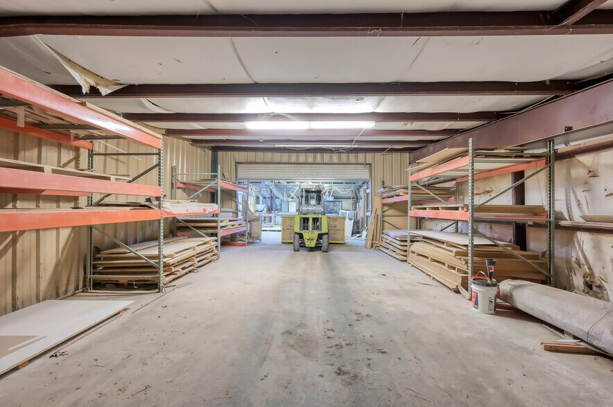 More Photos Of 2745 Interstate 45 S, New Waverly Manufacturing For Sale