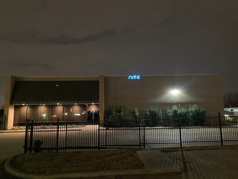 More Photos Of 3749 N Josey Ln, Carrollton Warehouse For Sale