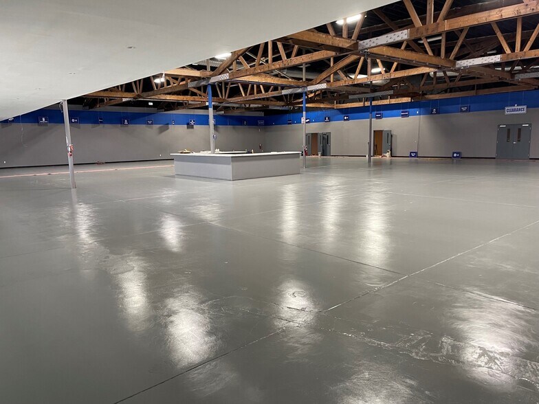 More Photos Of 830 28th St SW, Grand Rapids Freestanding For Lease