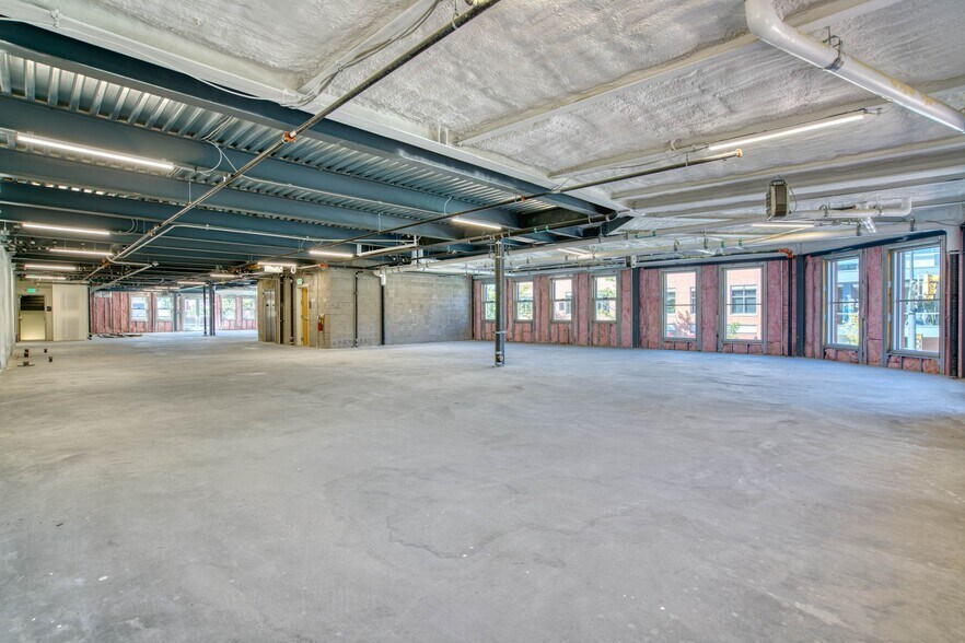 More Photos Of 1102 Pearl St, Boulder Storefront Retail Office For Lease