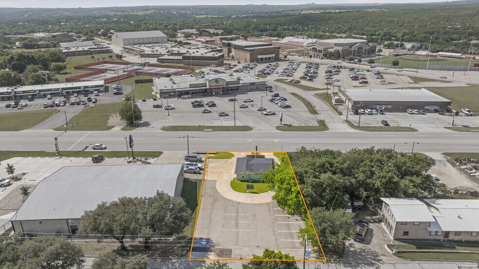 More Photos Of 608 SW Big Bend Trl, Glen Rose Restaurant For Sale