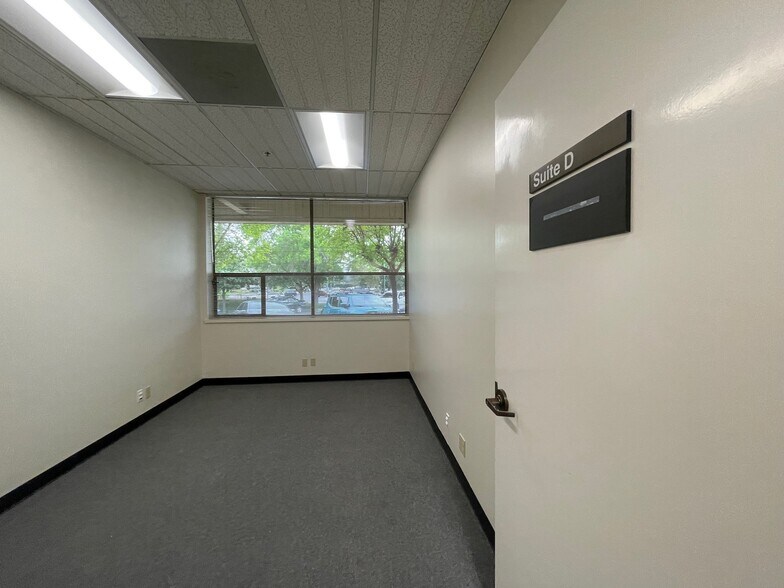 More Photos Of 190 S Orchard Ave, Vacaville Office For Lease