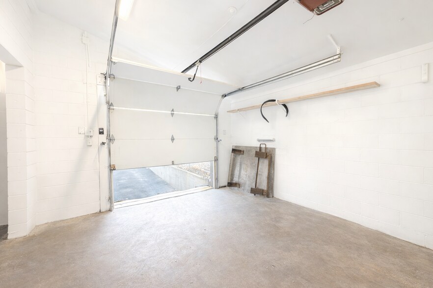More Photos Of 20 Lechmere St, Revere Flex For Lease