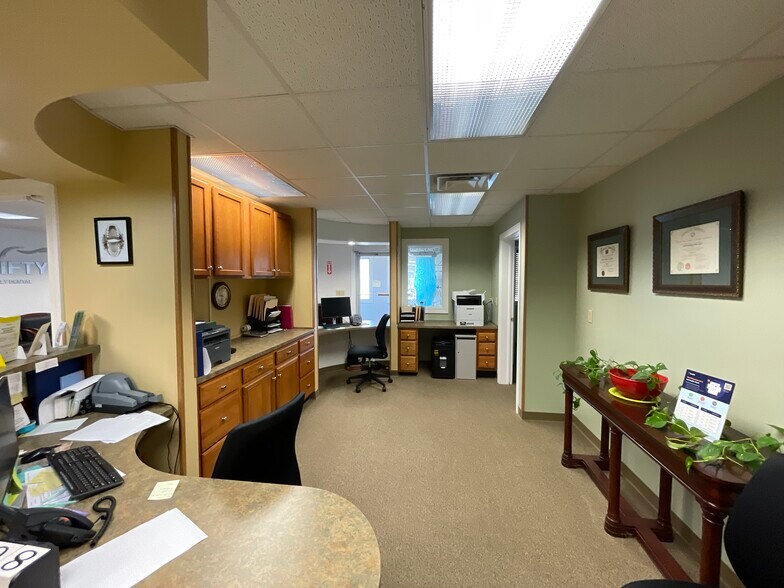 More Photos Of 1105 Clifty Dr, Madison Medical For Sale