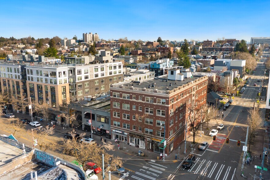 More Photos Of 206 Broadway Ave E, Seattle Storefront Retail Office For Lease