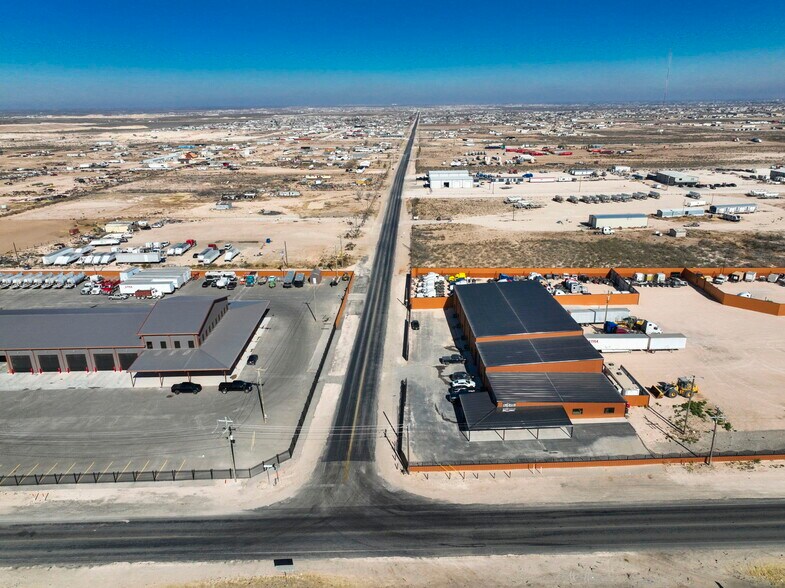 More Photos Of 14010 W Silver Fox Trl, Odessa Warehouse For Lease