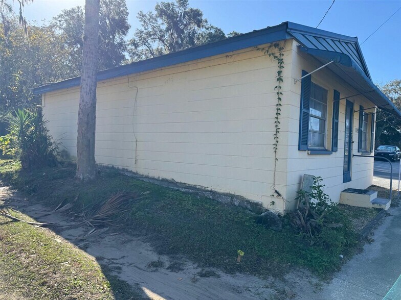 More Photos Of 11759 N Williams St, Dunnellon General Retail For Sale