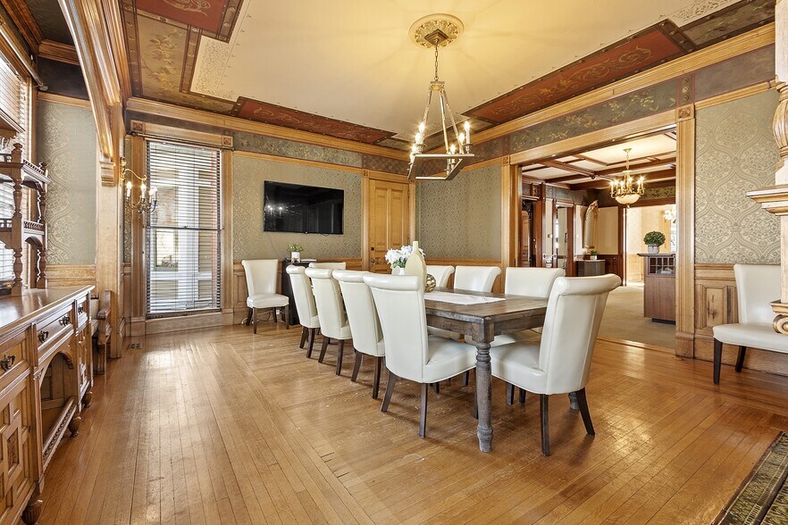 More Photos Of 2 South St, Grafton Office For Sale