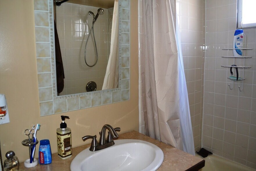 More Photos Of 135-145 Cleveland Ave, Loveland Warehouse For Sale