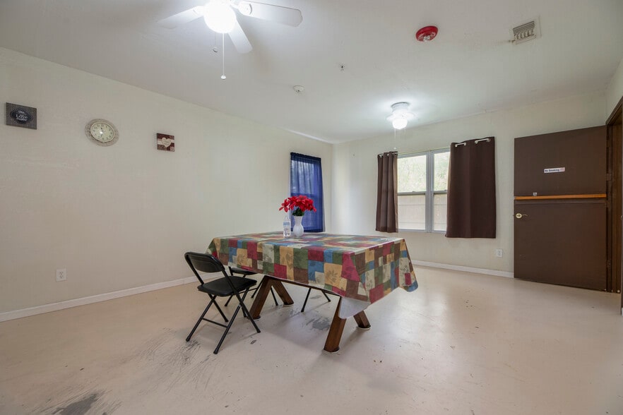 More Photos Of 2522 Holly Hill Dr, San Antonio Medical For Lease