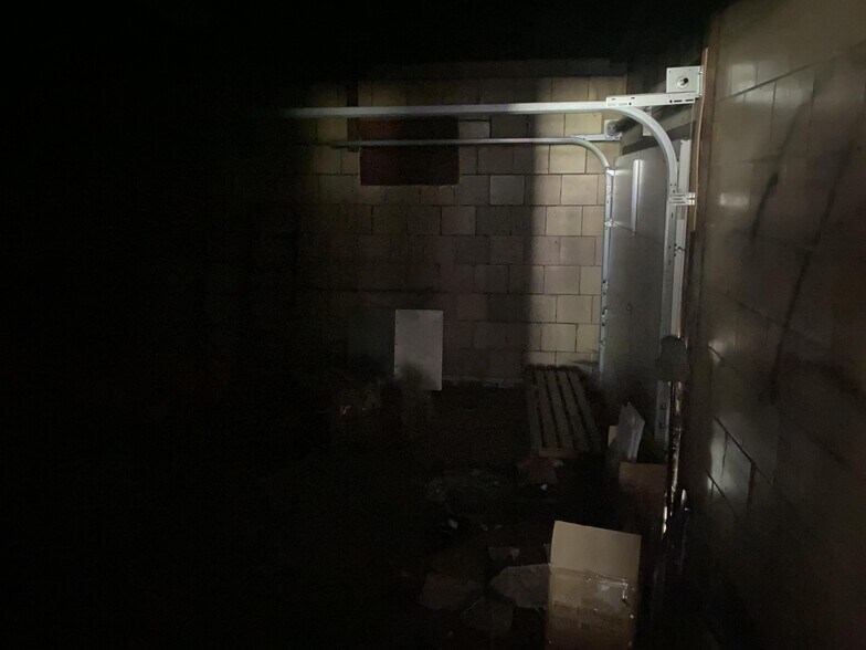 More Photos Of 640 W National Ave, Brazil Freestanding For Sale