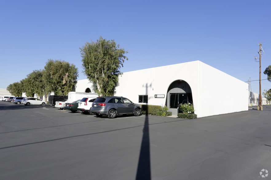 More Photos Of 1591 S Sinclair St, Anaheim Unknown For Lease