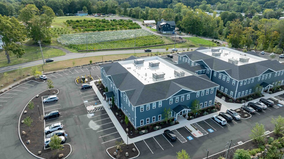 More Photos Of 28 Branford Rd, North Branford Medical For Sale