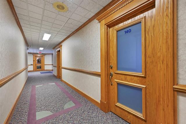 More Photos Of 414 E Walnut St, Green Bay Office For Sale