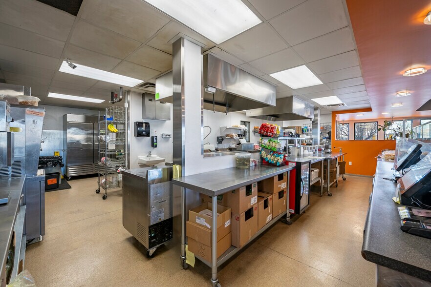 More Photos Of 7903 S Airport Rd, West Jordan Fast Food For Sale