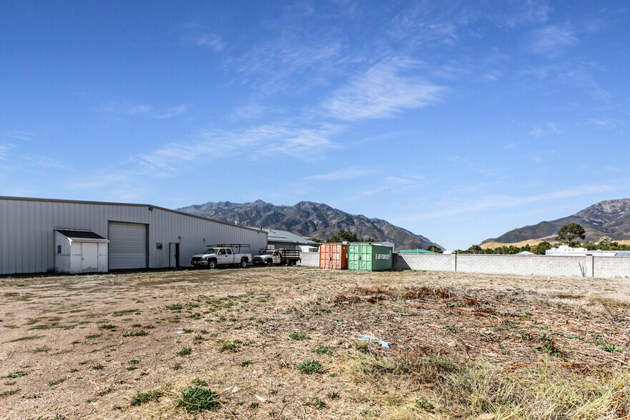 More Photos Of 4116 W 5800 N, Mountain Green Light Manufacturing For Lease